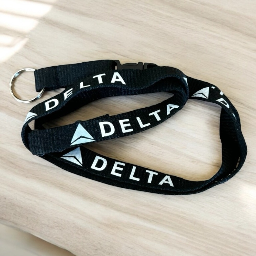 Delta Air Lines Official Black Lanyard Strap For ID & Keys New - Picture 6 of 16